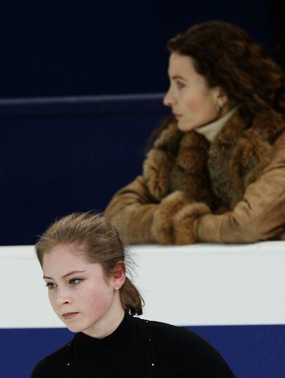 2014–15 Grand Prix of Figure Skating Final. Training sessions