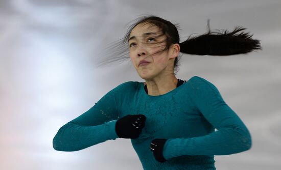 2014–15 Grand Prix of Figure Skating Final. Training sessions