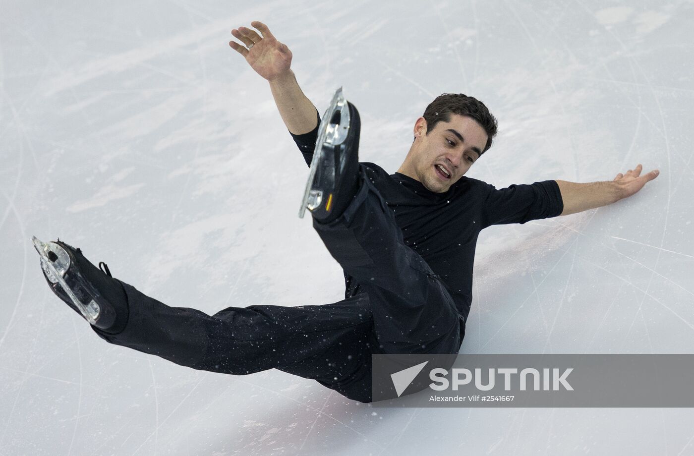 2014–15 Grand Prix of Figure Skating Final. Training sessions