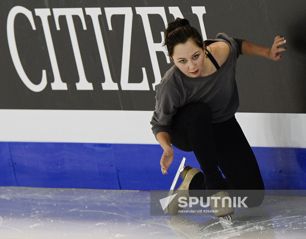 2014–15 Grand Prix of Figure Skating Final. Training sessions