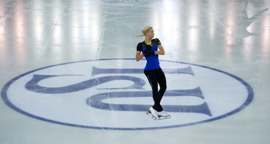 2014–15 Grand Prix of Figure Skating Final. Training sessions