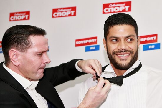 Hulk awarded Gentleman of the Year - 2014 prize