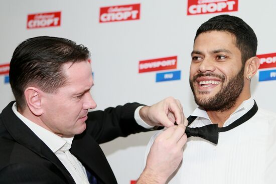 Hulk awarded Gentleman of the Year - 2014 prize