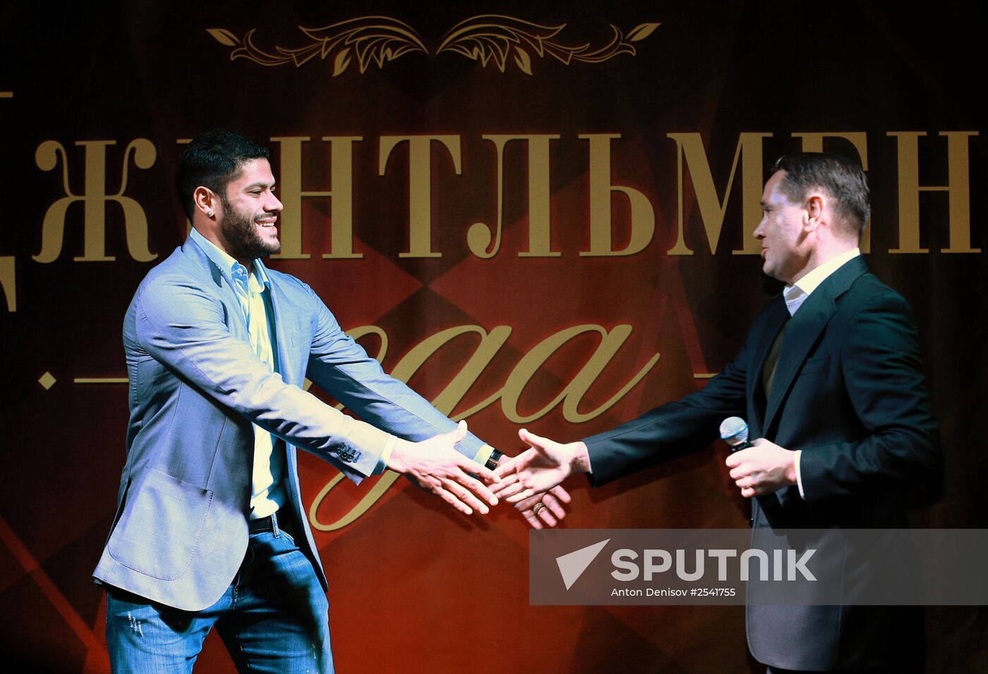 Hulk awarded Gentleman of the Year - 2014 prize