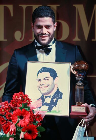 Hulk awarded Gentleman of the Year - 2014 prize