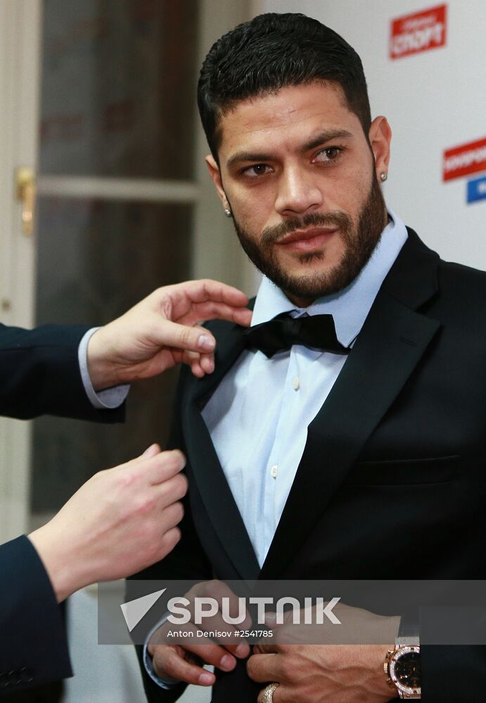 Hulk awarded Gentleman of the Year - 2014 prize
