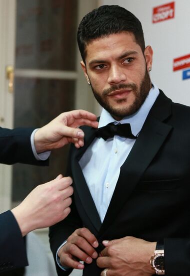 Hulk awarded Gentleman of the Year - 2014 prize