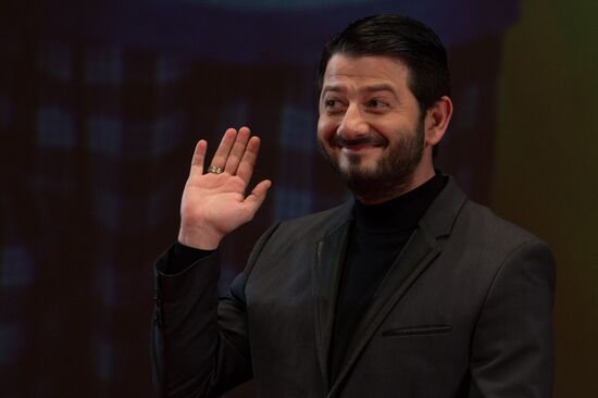 Premiere of Eight First Dates