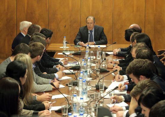 Sergei Lavrov meets with Gorchakov Public Diplomacy Fund members