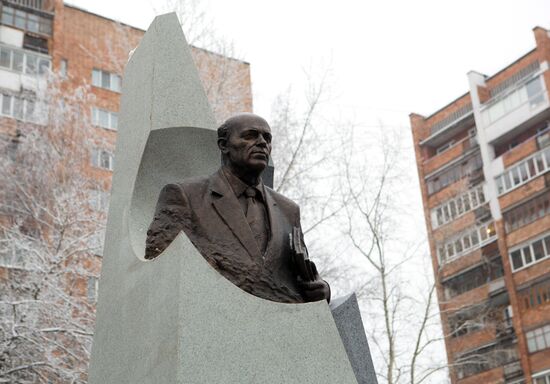 Monument to Sakharov unveiled in Nuzhny Novgorod