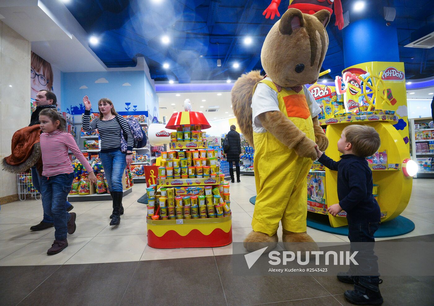 Detsky Mir Department Store in run-up to New Year