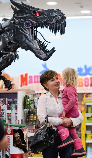 Detsky Mir Department Store in run-up to New Year