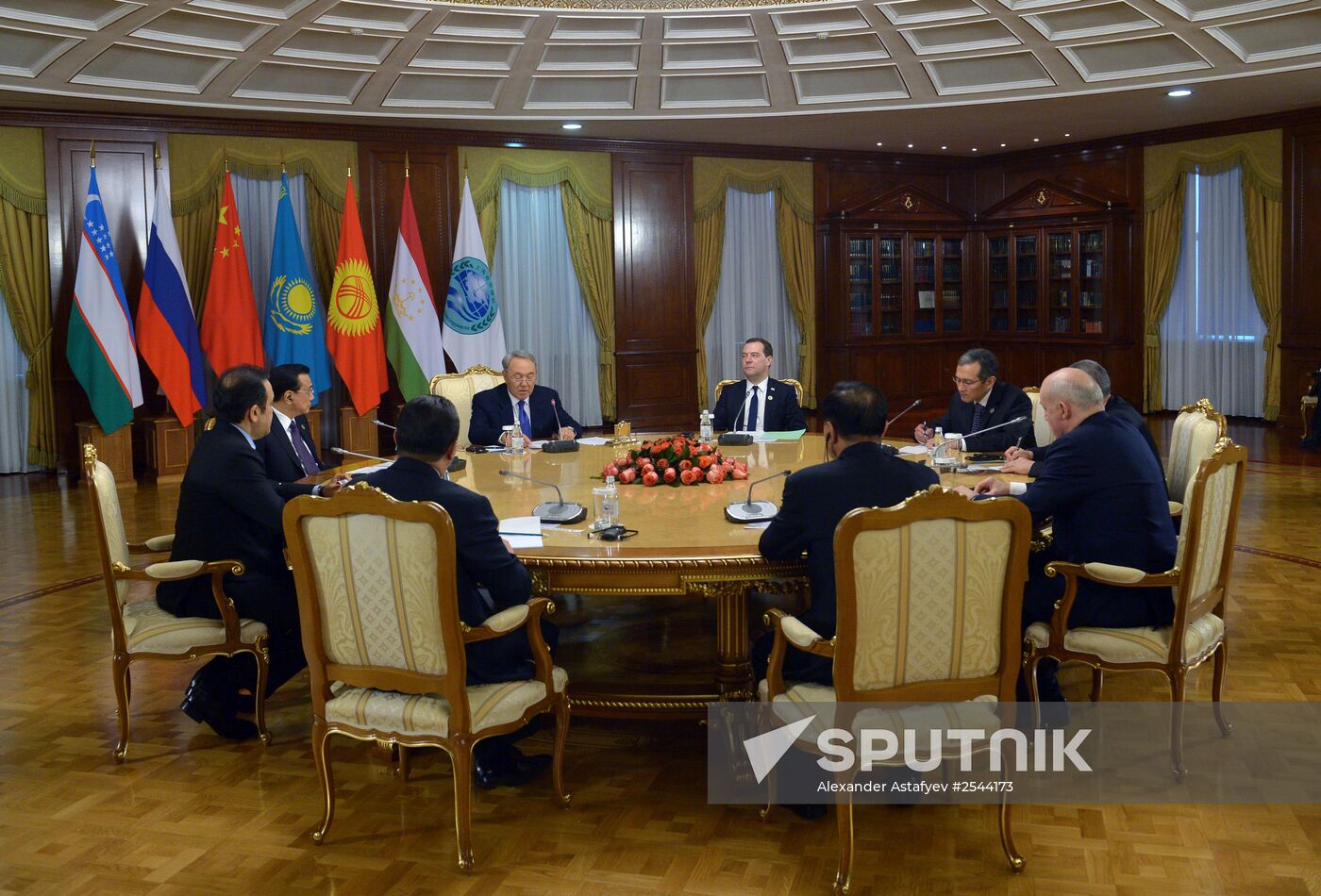 Dmitry Medvedev participates in SCO Council meeting