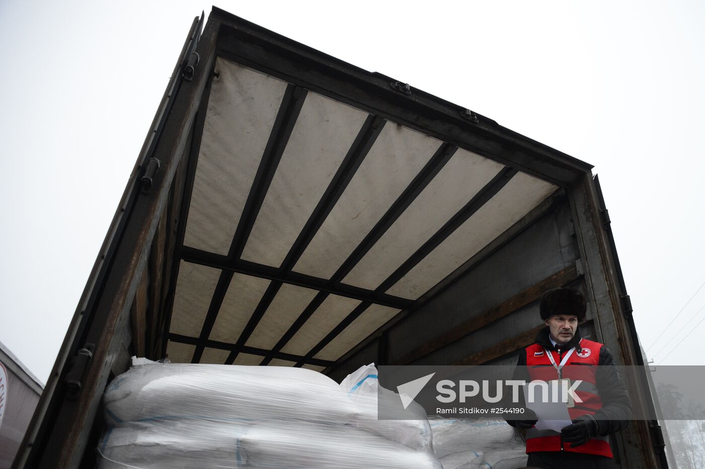 Moscow's Red Cross sends humanitarian aid to Lugansk