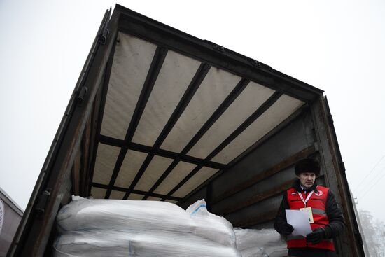 Moscow's Red Cross sends humanitarian aid to Lugansk