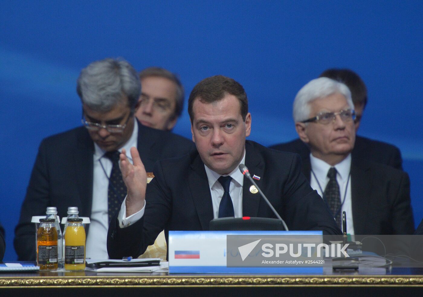 Dmitry Medvedev participates in SCO Council meeting