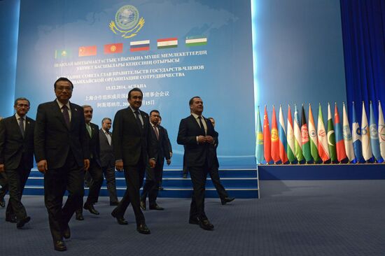 Dmitry Medvedev participates in SCO Council meeting