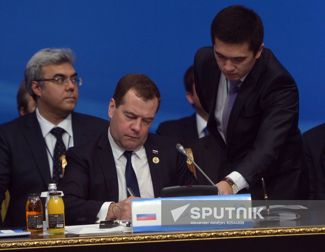 Dmitry Medvedev participates in SCO Council meeting