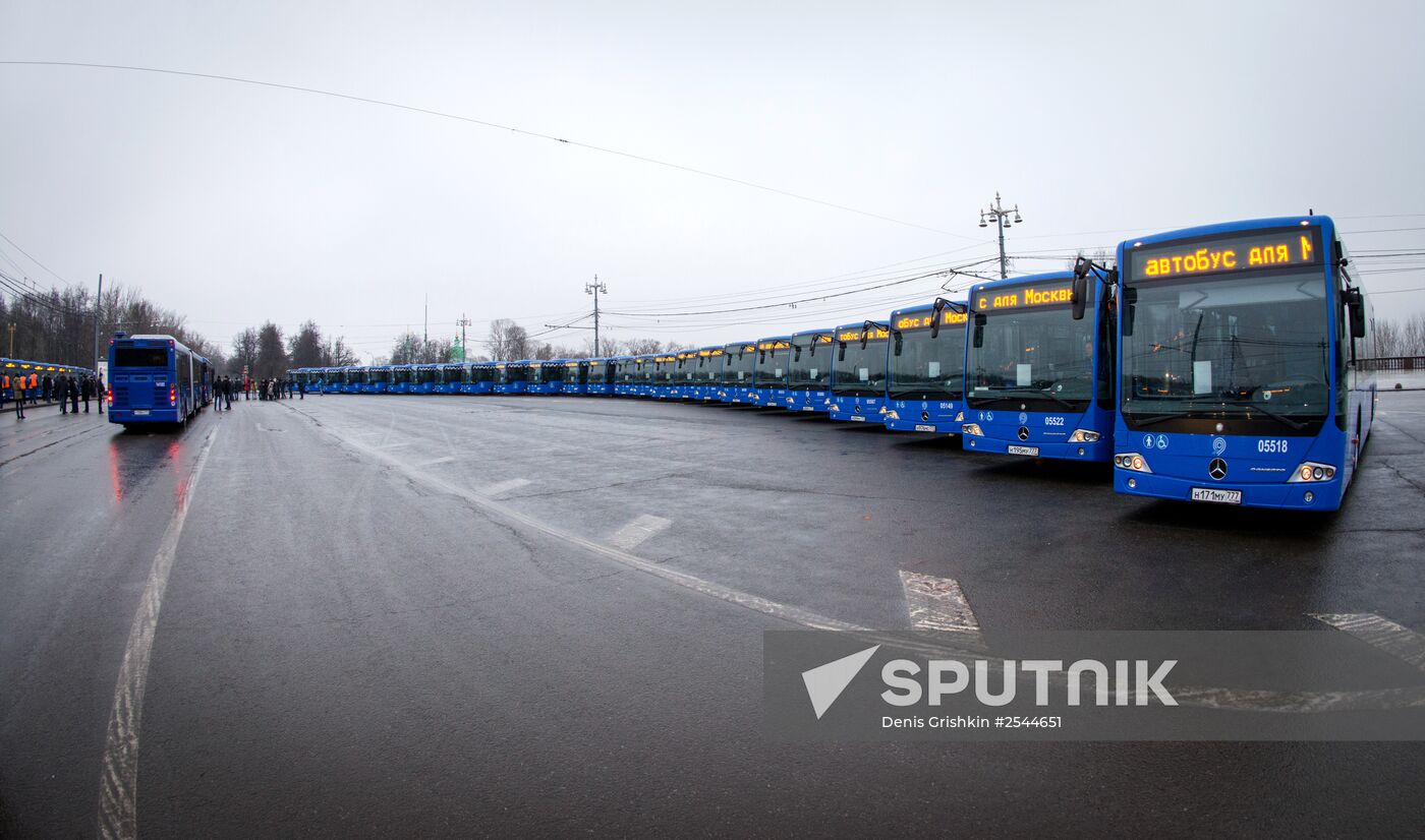 Sergei Sobyanin inspects new low-floor buses