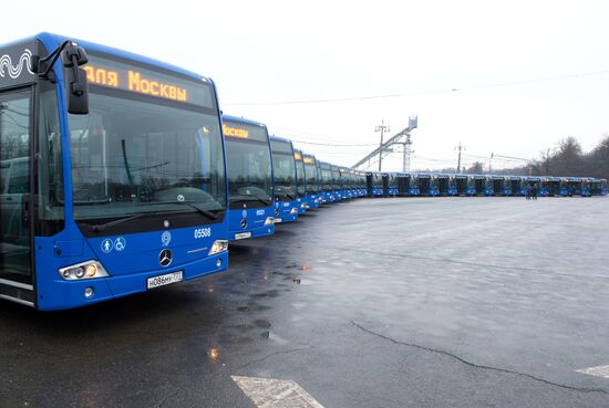 Sergei Sobyanin inspects new low-floor buses