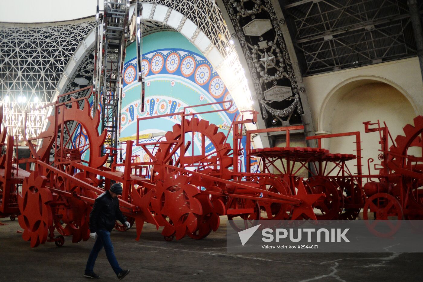 Olympic exhibition "Miracle mechanics" at exhibition of Economic Achievements