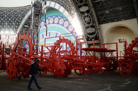 Olympic exhibition "Miracle mechanics" at exhibition of Economic Achievements