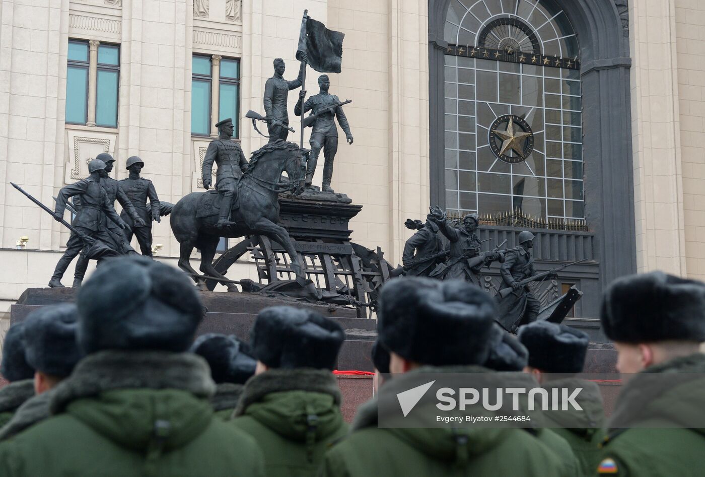 Unveiling sculpture dedicated to Victory in Great Patriotic War