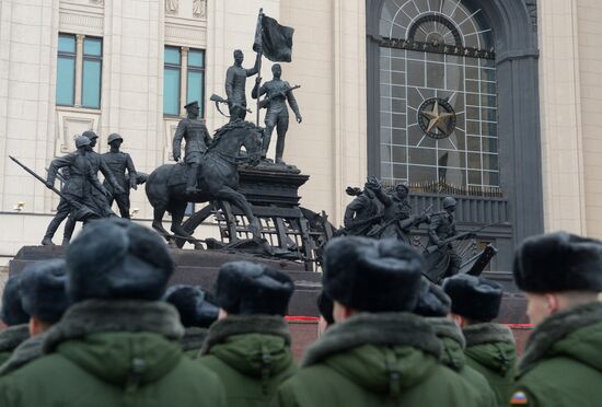 Unveiling sculpture dedicated to Victory in Great Patriotic War