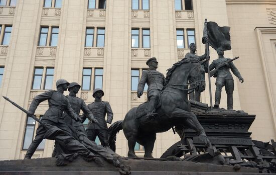Unveiling sculpture dedicated to Victory in Great Patriotic War