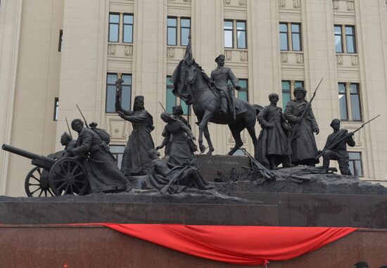 Unveiling sculpture dedicated to Victory in Great Patriotic War