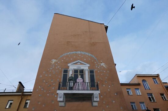 Paintings on walls of buildings in St. Petersburg