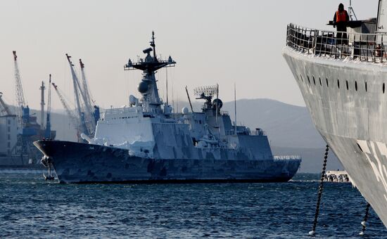 Korean Navy ships arrive at Vladivostok seaport