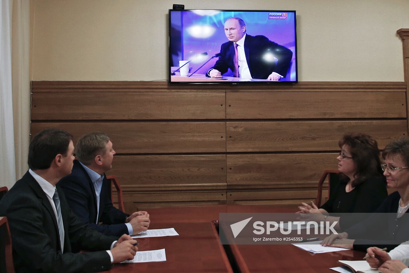TV broadcast of Putin's news conference