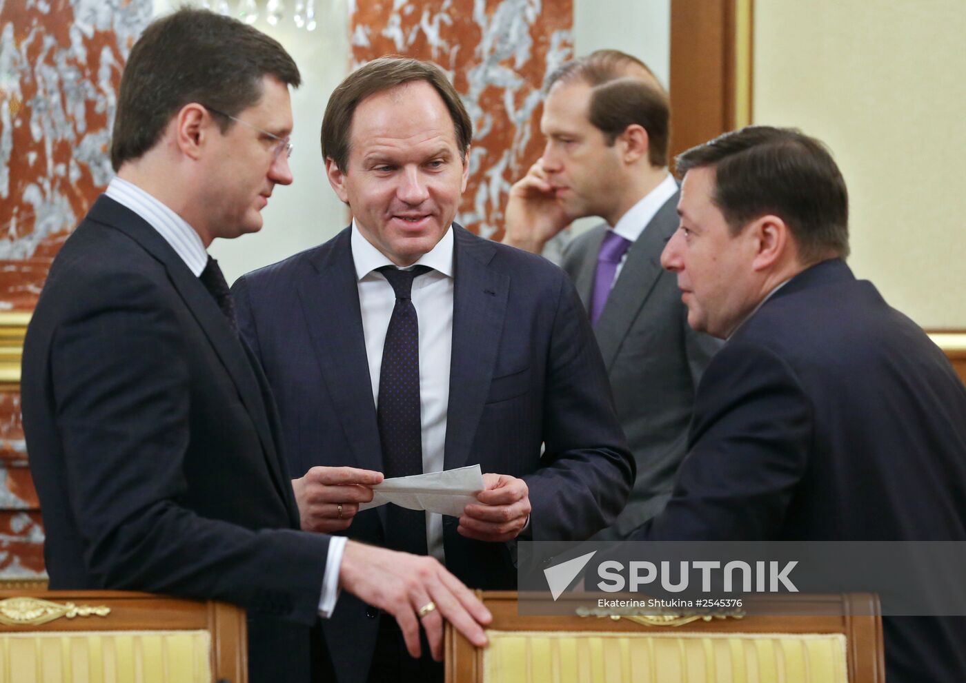 D.Medvedev holds meeting of government