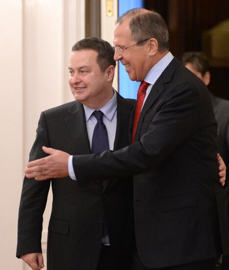 Foreign Minister Sergei Lavrov meets with Serbian counterpart