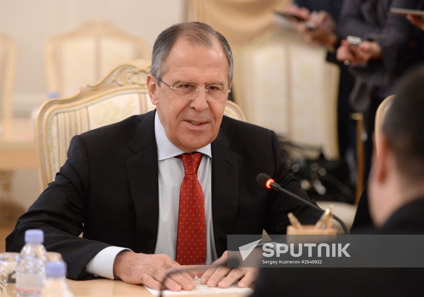 Foreign Minister Sergei Lavrov meets with Serbian counterpart