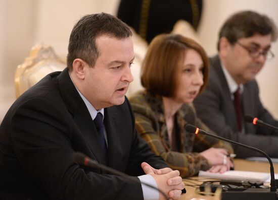 Foreign Minister Sergei Lavrov meets with Serbian counterpart