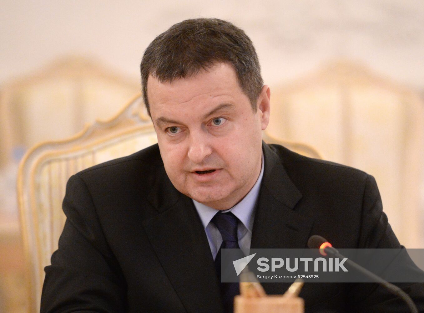 Foreign Minister Sergei Lavrov meets with Serbian counterpart