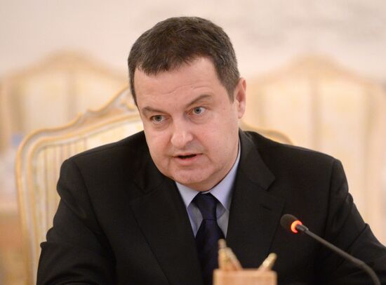 Foreign Minister Sergei Lavrov meets with Serbian counterpart