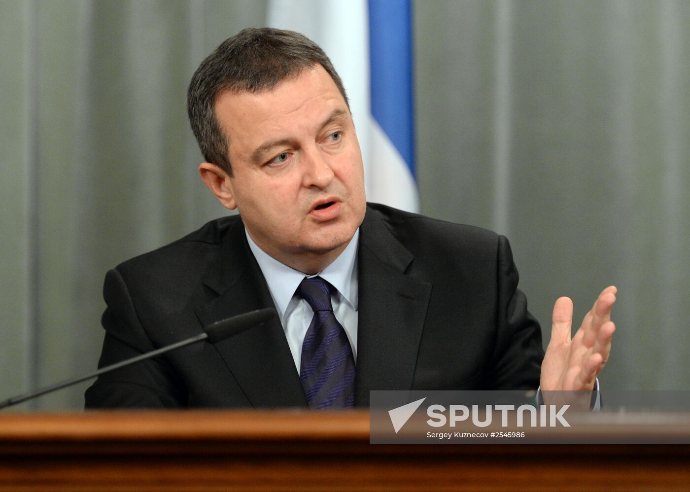 Foreign Minister Sergei Lavrov meets with Serbian counterpart