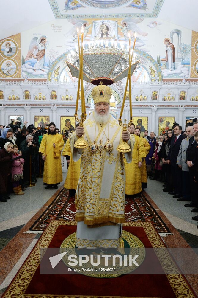 Patriarch Kirill consecrates a church in Moscow Landing Forces headquarters on St. Nicholas Day