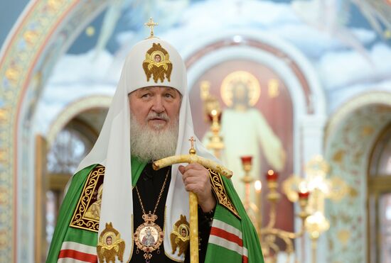 Patriarch Kirill consecrates a church in Moscow Landing Forces headquarters on St. Nicholas Day