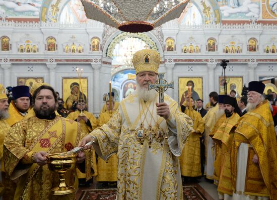Patriarch Kirill consecrates a church in Moscow Landing Forces headquarters on St. Nicholas Day