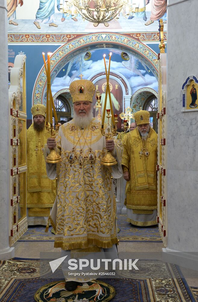 Patriarch Kirill consecrates a church in Moscow Landing Forces headquarters on St. Nicholas Day