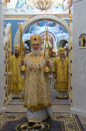 Patriarch Kirill consecrates a church in Moscow Landing Forces headquarters on St. Nicholas Day