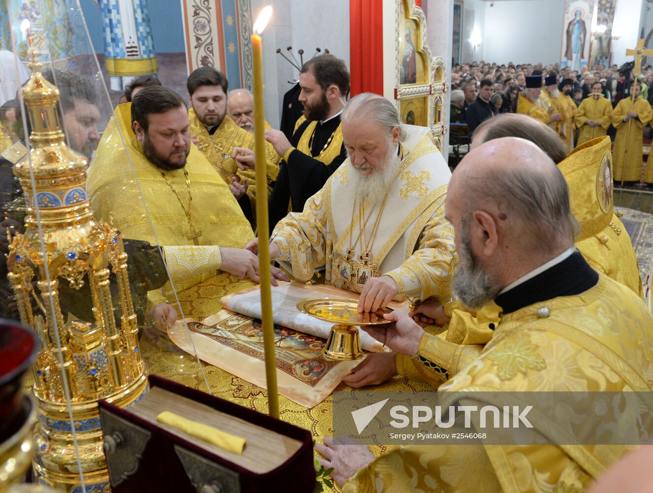 Patriarch Kirill consecrates a church in Moscow Landing Forces headquarters on St. Nicholas Day