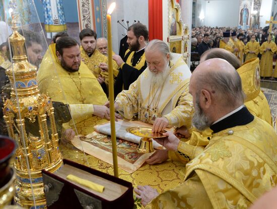 Patriarch Kirill consecrates a church in Moscow Landing Forces headquarters on St. Nicholas Day