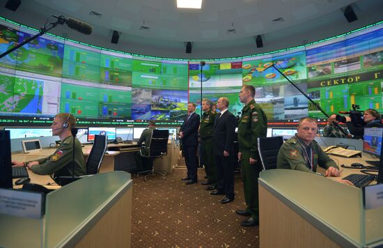 Putin chairs Russian Defense Ministry's Board expanded format meeting