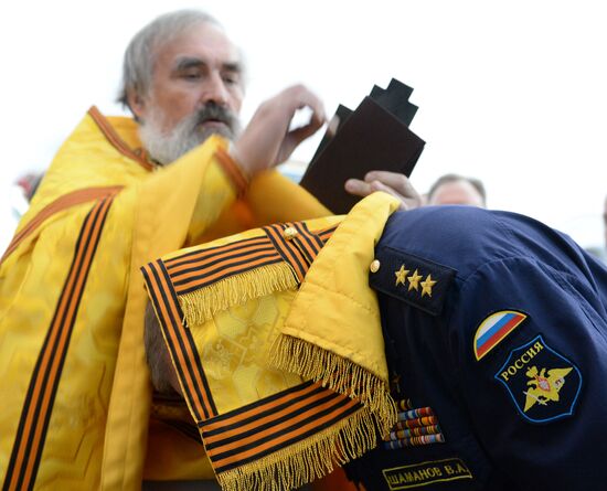 Patriarch Kirill consecrates a church in Moscow Landing Forces headquarters on St. Nicholas Day