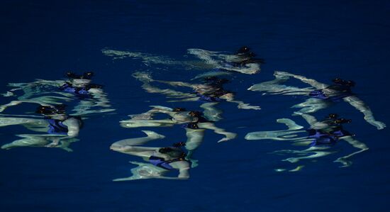 Show by Olympic medalists in synchronized swimming